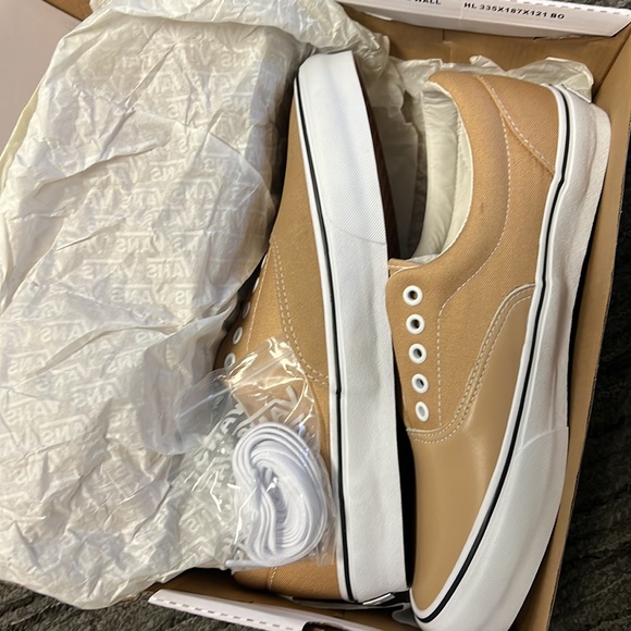 Vans vault engineered - Picture 2 of 3